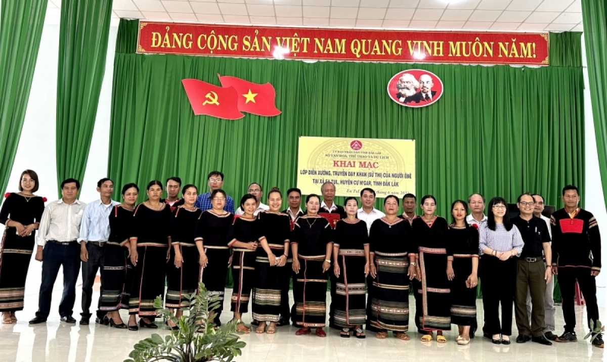 Dăk Lăk bơto bơtê wơl ràng tơlik, đơs yal jơnau yal yau, đơs nrĭ bơh kòn cau Rơđê dê