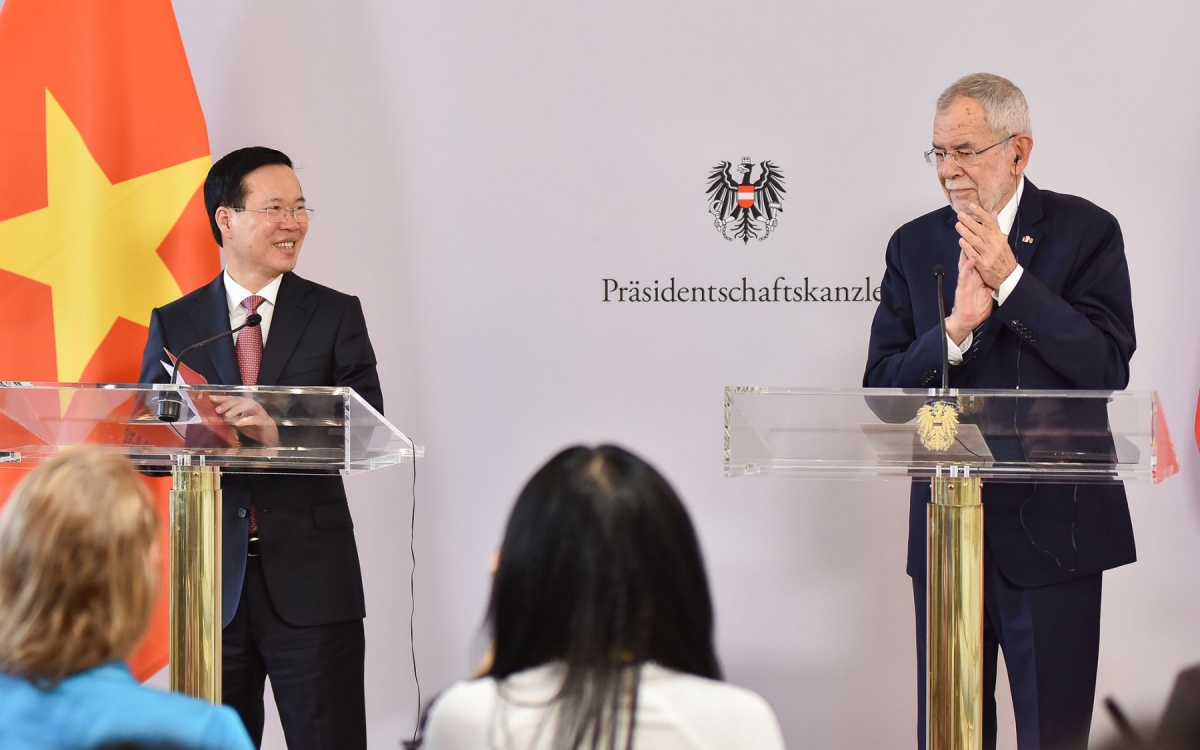 Pôa Võ Văn Thưởng, Kăn xiâm hnê ngăn tơnêi têa tơpui tơno ƀă pôa Alexander Van der Bellen, Kăn xiâm pơkuâ kong têa Áo. (Um: Thống Nhất/TTXVN)