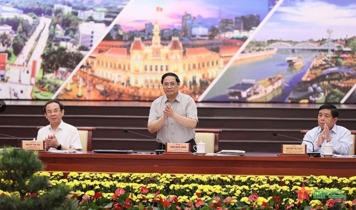 Thủ tướng Phạm Minh Chính mai hu mbaok saong dang akaok nyaom biai