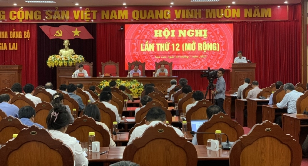 Khu kăn Đảng ƀô̆ kong pơlê Gia Lai tơkŭm po hneăng hôp rôh má 12