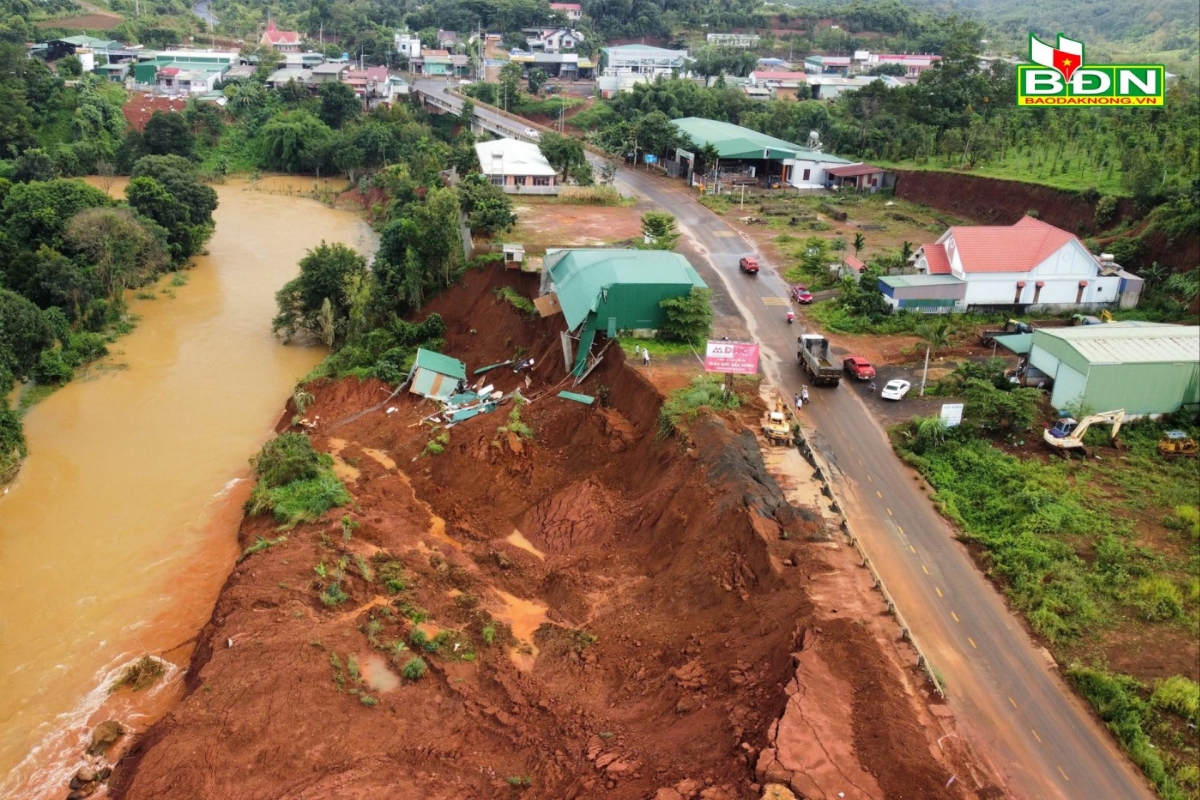 

Lâp troăng kân xŏn hrĭng met kơnâng troăng pakĭng pơlê kong kơdrâm Gia Nghĩa (Dak Nông) tơhnâp a têa plông Dak Rtih ƀă tơ’lêi tơhnâp rơdâ