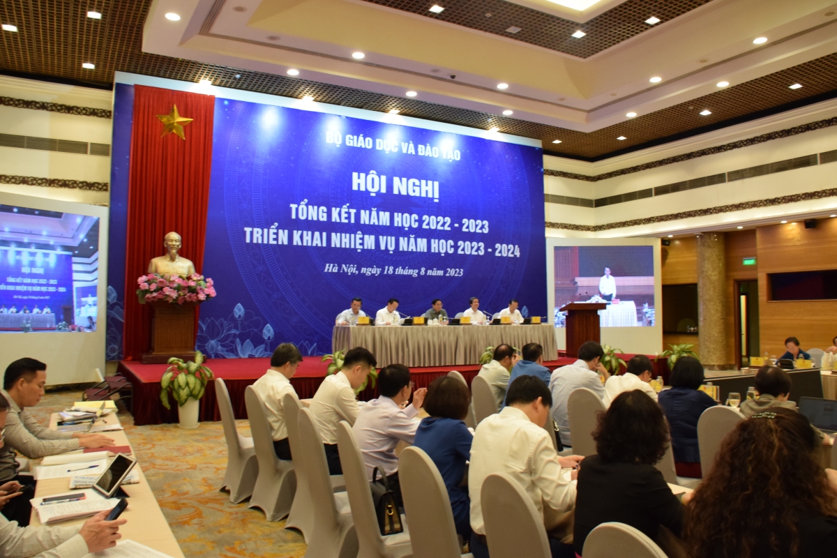 Thủ tướng Phạm Minh Chính râng rƀŭn trực tuyến lôch năm nti 2022-2023 ndrel nchrăp năm nti mhe