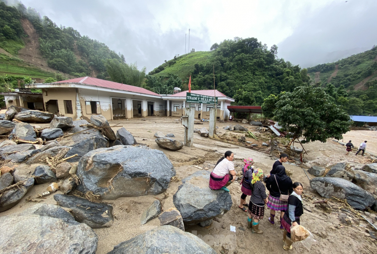 Trạm y tế chr'val vêy đong ặt đoọng ha pêê ca ay lưch tuh t'coọng p'loong, pazêng pr'đươi pr'dua, za nươu tr'hau lưch g'lâp. (Cha nụp: Tienphong)