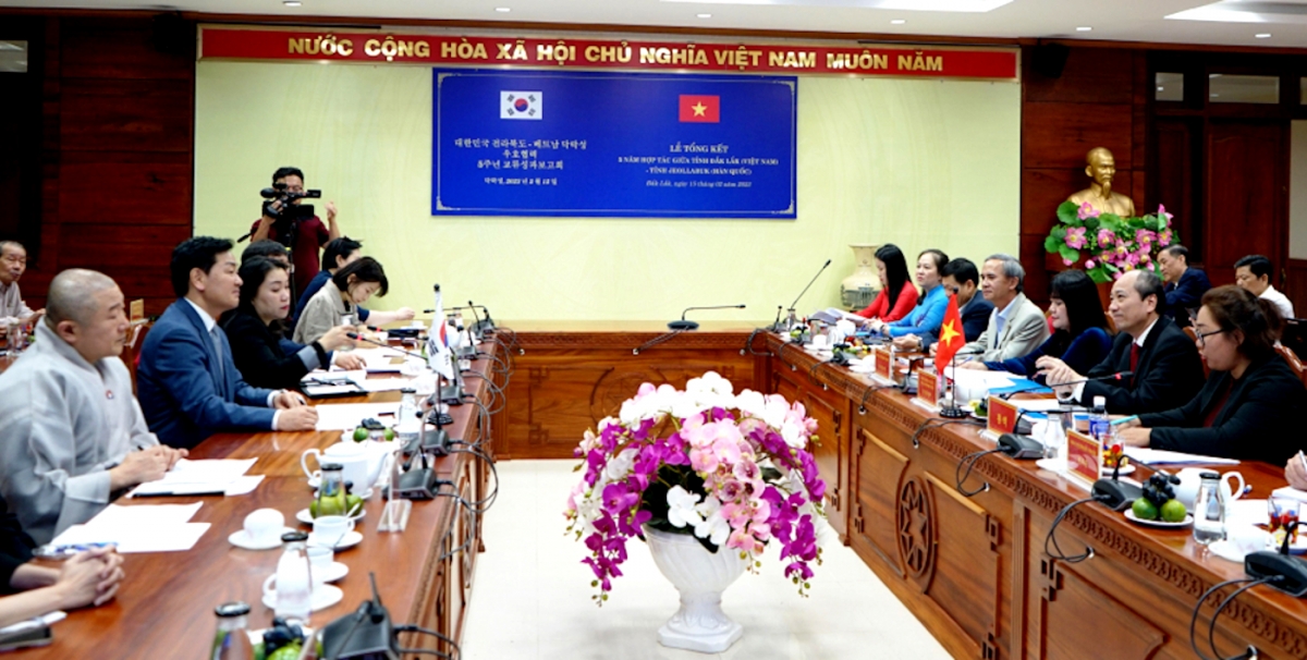 
Đăk Lăk hơtŏk pơma đam kon pơlei lơ̆m khei năr jang 'nao