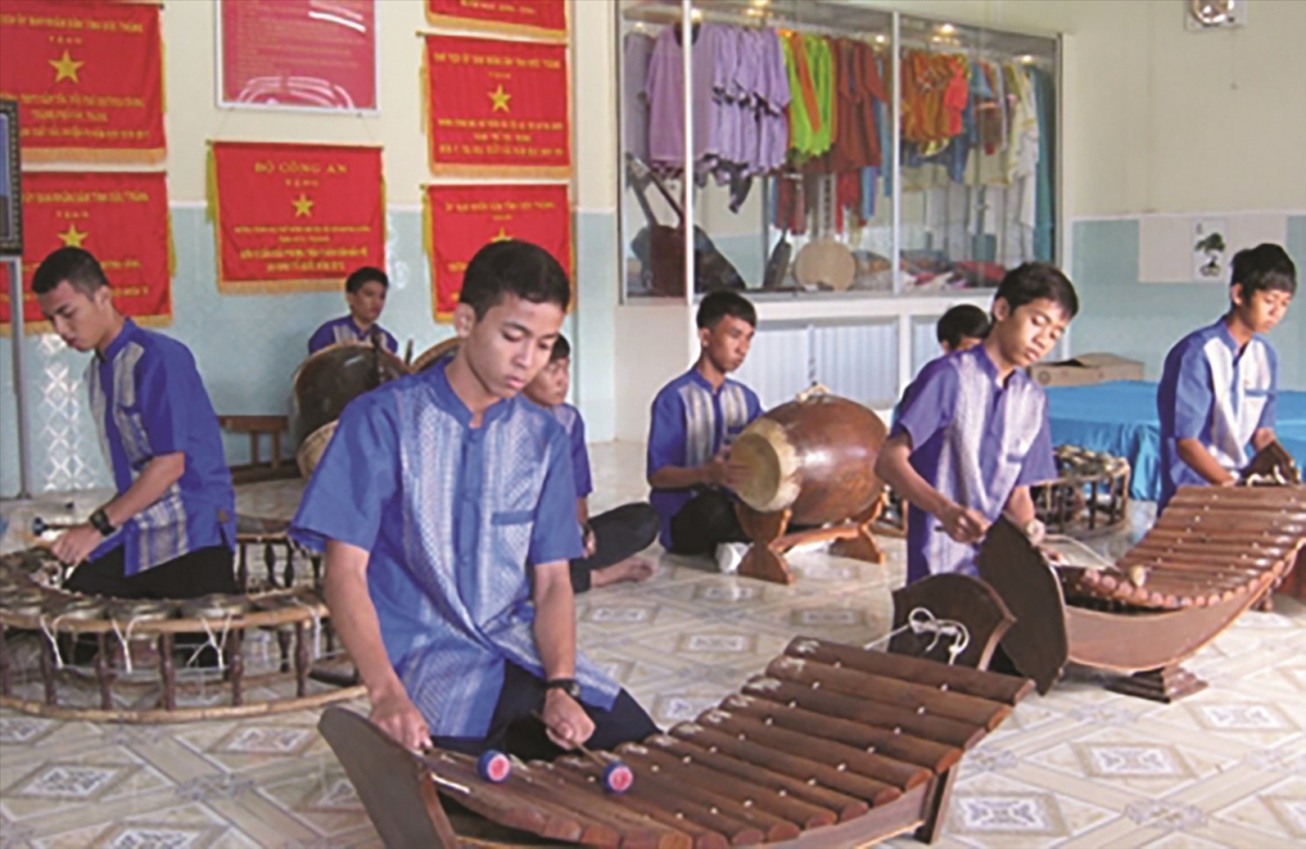 Phleing ngũ âm hu ngak meng 5 janih karei di gauk