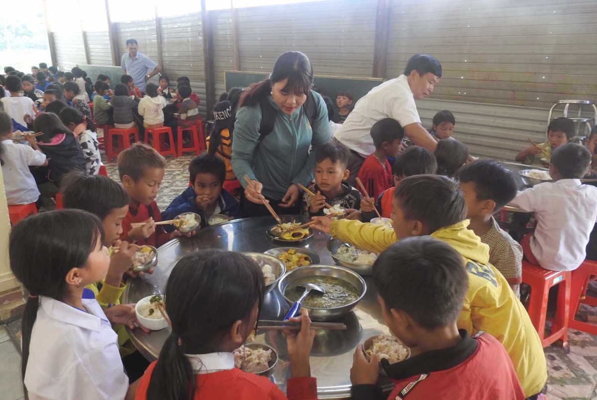 Rôh kâ hmê kơhâi dế a Hngêi trung Phôh thong hdroâng kuăn ngo ai tíu kâ koi ối pơtê la nôu pâ vâi chĕm dêi tâ má môi Măng Cành