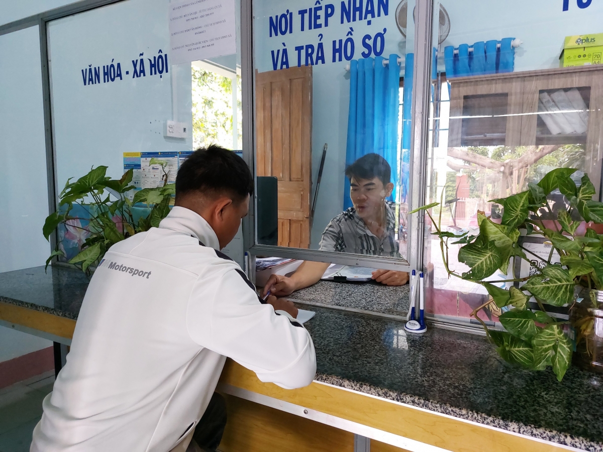 Làng bol tàm kơnhoàl Cư̆ Kuiñ càr Dăk Lăk tus lơh sră nggal tềng anih lơh broă dùl mpồng