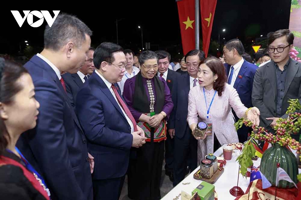 Kruanh Quốc hội râng ƀư Lễ hội Cà phê n’gor Sơn La tal bôk năp năm 2023