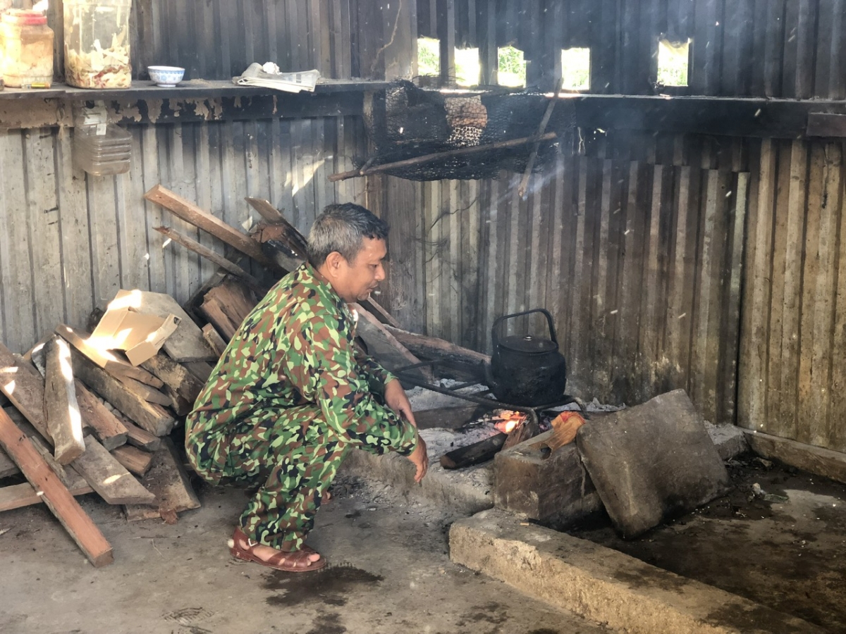 
Lòng geh ngui nàng sing ồs gơm phan sa pah ngai