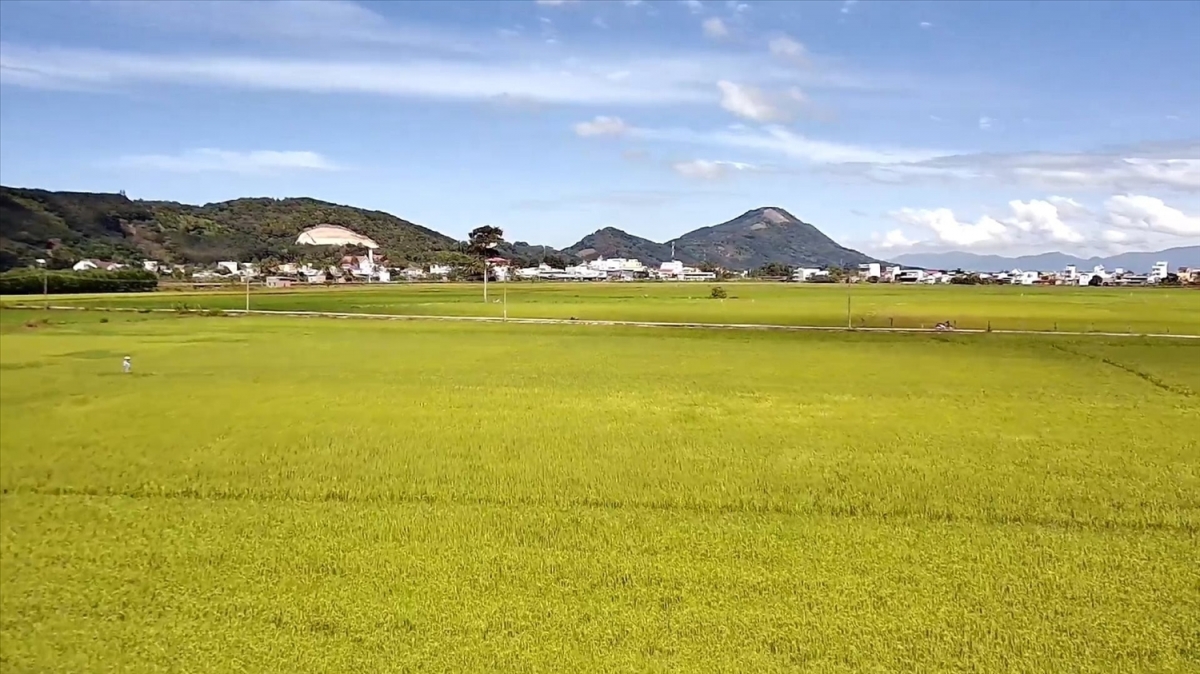 Labik Nách Nai lac bhum ngak tangei lai praong di xã