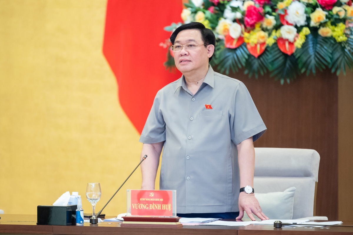 

Pôa Vương Đình Huệ, Kăn xiâm hnê ngăn Kuô̆k hô̆i tơpui a rôh hôp