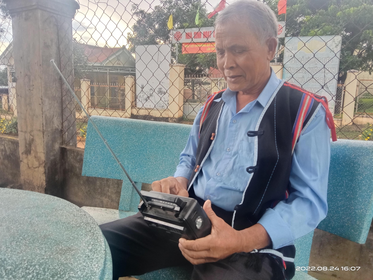 Pôa Hmrik - Krâ pơlê (hdroâng kuăn ngo Jarai) a Plei Ku đi đo tơmâng rơ’jíu