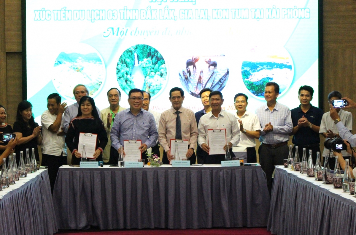 
Sở Zu lịc ƀòn dờng Hải Phòng, kwang đơng lam bồ Sở Văn hóa, Thể thao mờ Zu lịc 3 càr: Dăk Lăk, Gia Lai, Kon Tum kĭ hơ broă lơh lơh bal bơtàu tơnguh lòt nhơl