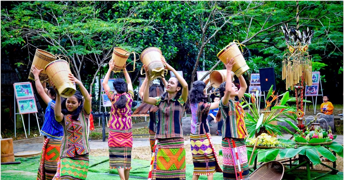 Kalup kapul ngak bruk ilamu, daoh tamia bhap bini bangsa Stiêng di huyện Phú Riềng