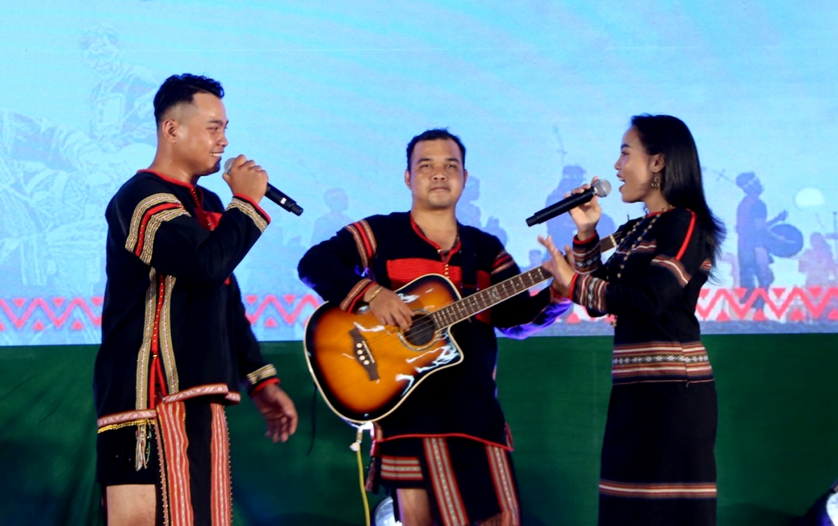 Klêi hneăng tơ’noăng kố, vâi droh rơtăm kong pơlê Dak Lak ai roh ki tơ’lêi hlê plĕng nhên tâ, thăm tơ’nôm vâ pro mơhno khôi túa, vêa vong dêi hdroâng kuăn ngo tơná