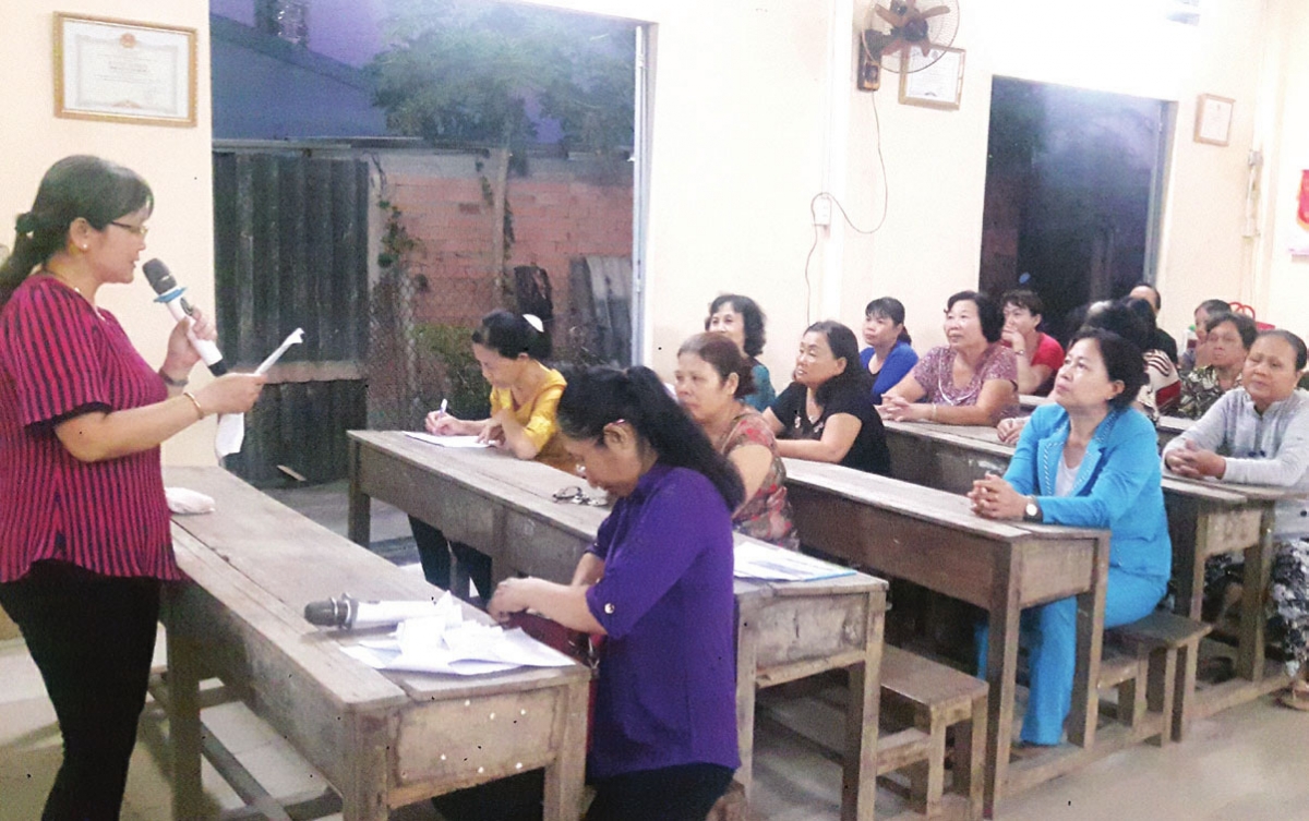 
 Ală kấp mpồl sền gròi bơt bơtàu ală broă lơh,
Mpồl rcang sơndră tam lah tam lơh tàm hìu bơnhă tàm mpồl bơtiàn (rùp ai bơh tàm internet)