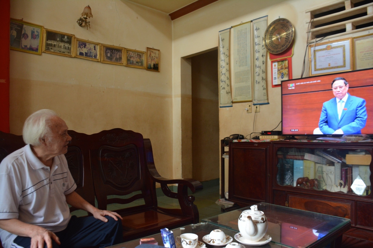 Ồng Lê Hữu Chỉnh jat sền bơnah hơ jơnau lùp bơh Thủ tướng Cíñ phủ ồng Phạm Minh Chính dê