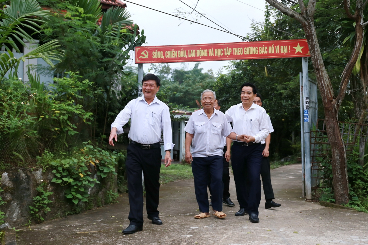 Kwang đơng lam bồ càr Quảng Nam tus tơn tàm ƀòn lơgar nàng gĭt loh ală bơta bơtàu tơnguh lơh sa- mpồl bơtiàn tàm tiah làng bol jơi bơtiàn dồ ết nă cau mờ tiah kơh bơnơm