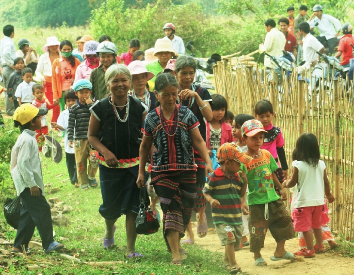 Khu peăng hngêi kơdrâi veăng mơdĭng pleăng hnoăng ăm ngế doh Cơ Tu