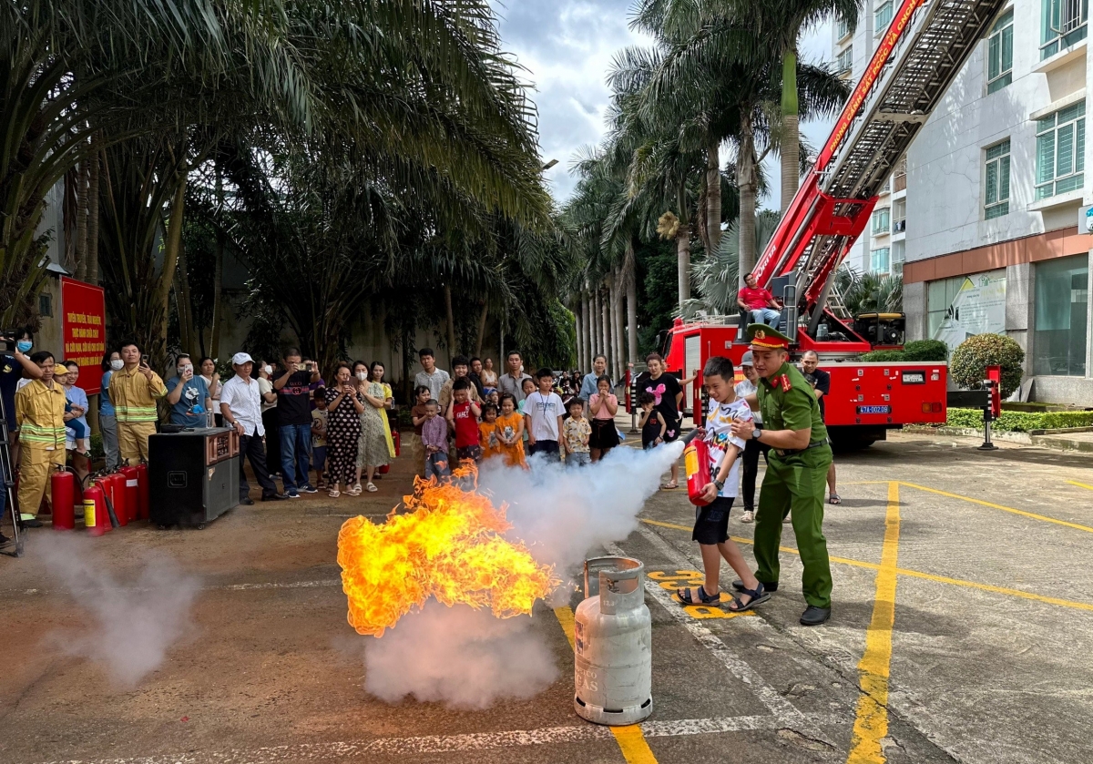 Khul tơhan polih pơgang, pơgăn apui ƀong hăng pơtlaih mơnuih hmâo tơlơi truh Kông ang tơring čar Dak Lak pơtrut kơtang pok hơdôm anih pơhrăm bôh thâo pơgang, pơgăn apui ƀong kơ anih dô̆ pơ̆ hơdôm bôh sang prong dlông tal.