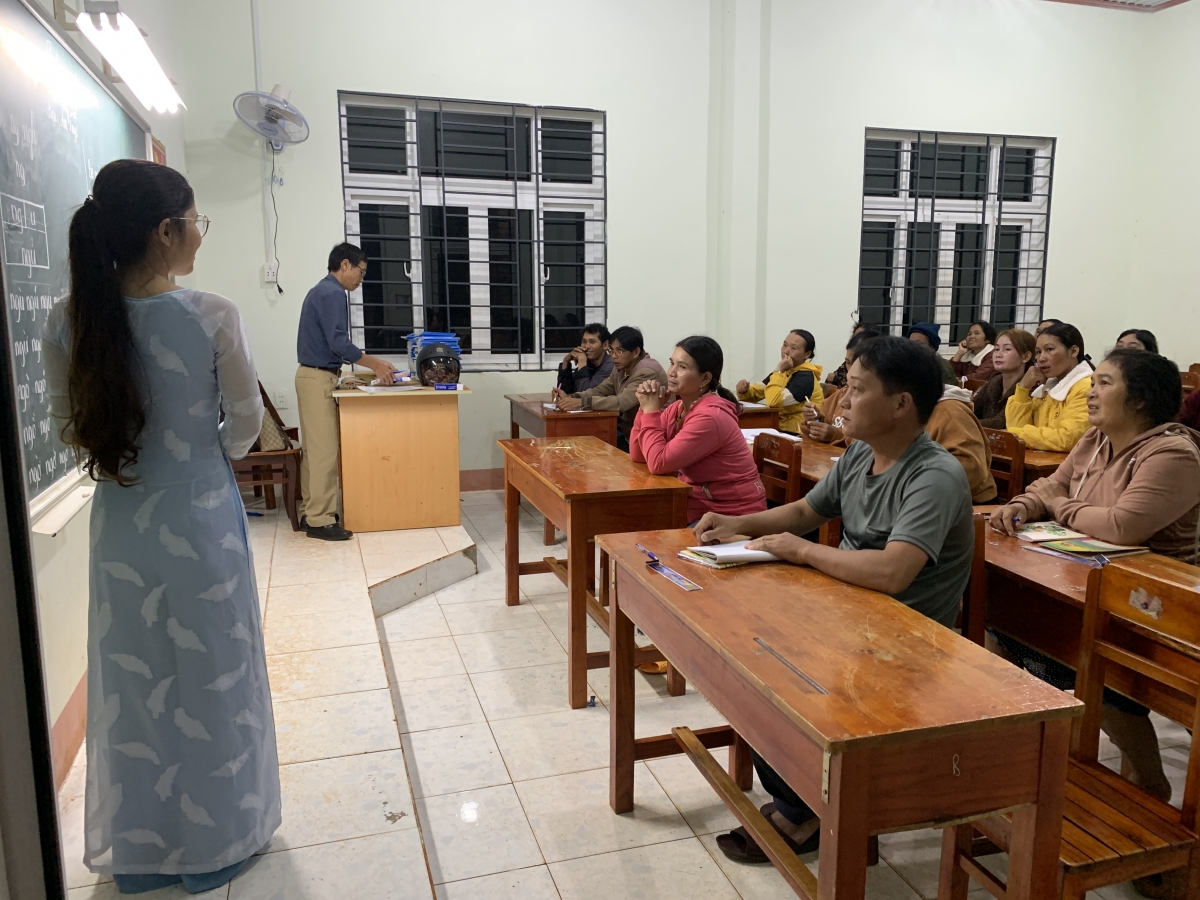 Lâm hriâm ôh ti ‘nâi chư a Hngêi trung râ má môi ƀă râ má péa Nguyễn Du, cheăm Quảng Tâm, tơring tơkăng kong Tuy Đức, kong pơlê Dak Nông