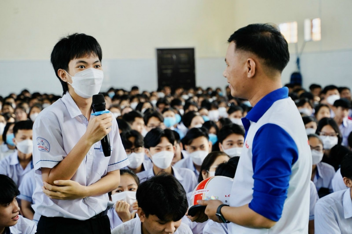 Tơ’noăng mâu rơkong kơ-êng ki tơdjâk troh ki hlê plĕng ‘na tơniăn a troăng prôk (Xo ing măng)