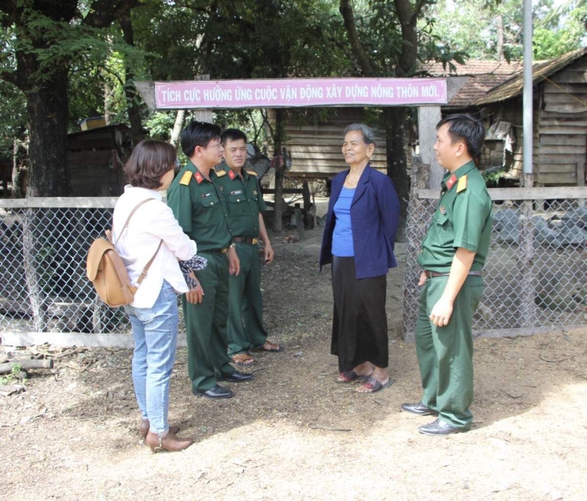 Cán bộ tahen bah binh đoàn