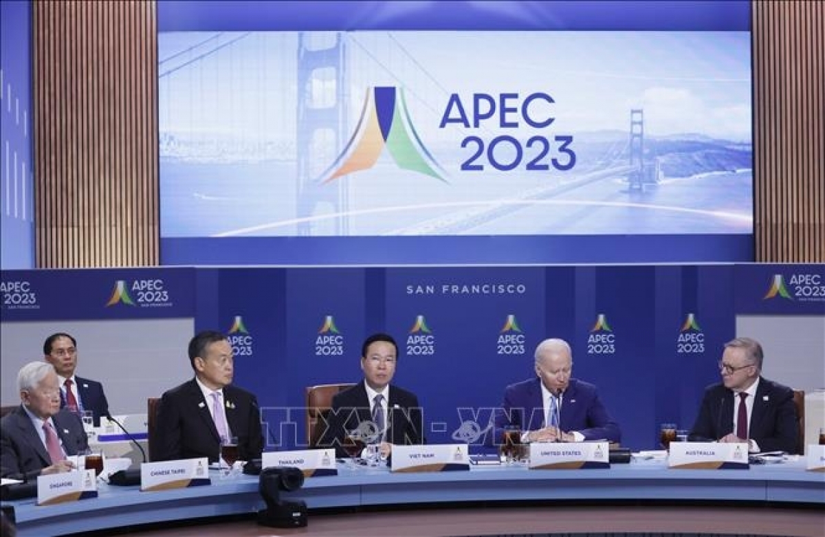 Khua mir sir Võ Văn Thưởng hăng ƀing khua mua APEC