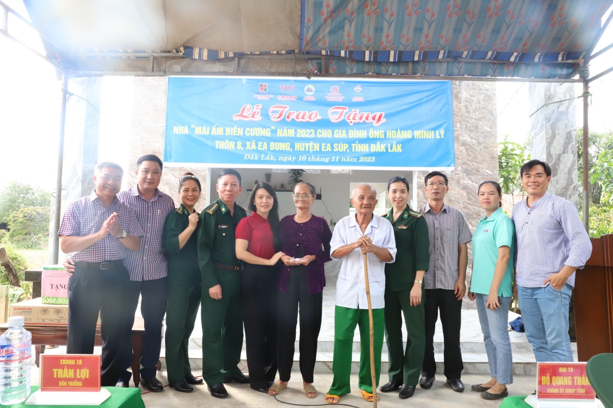 Ala măt Mpồl ling sền gàr tiah nhàr dà lơgar càr Dăk Lăk, VOV Tây Nguyên mờ ală cau dong kờl lơh "Hìu ram tiah nhàr dà lơgar" tàm xã tiah nhàr dà lơgar Ea Bung