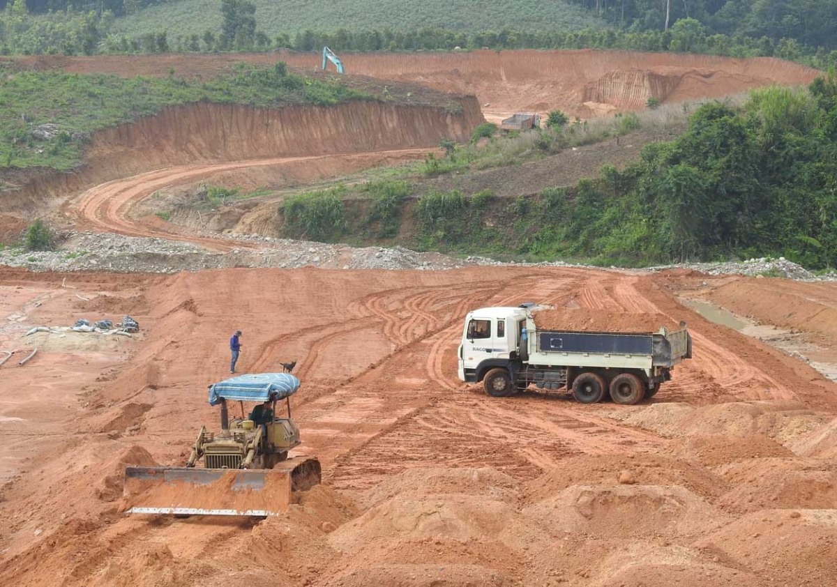 Tơmeăm mơjiâng pro long rơchôa hno têa a tơring Sa Thầy, kong pơlê Kon Tum