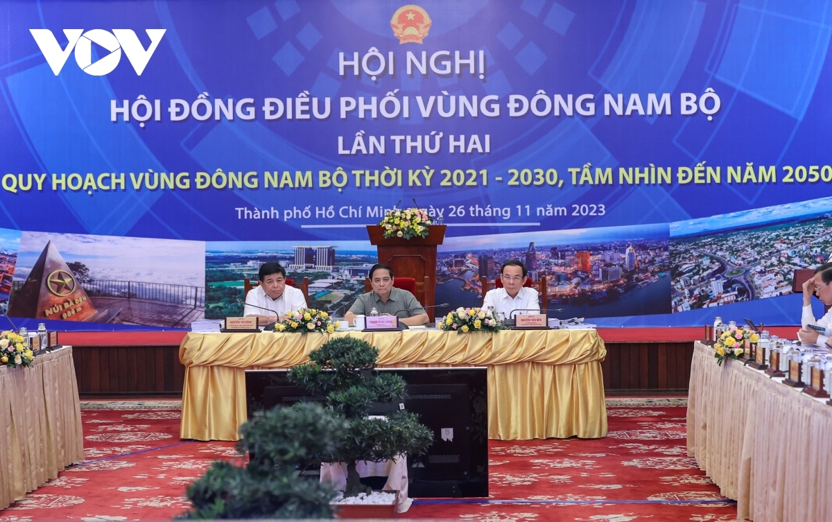 Thủ tướng Phạm Minh Chính đơng lam Pơrjum