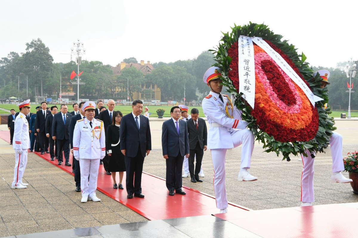 Khua git gai Ping gah, Khua mir sir dêh čar Khač Tập Cận Bình nao dưm guang bơnga hăng mut čuă pơsat jep Khua mir sir Hồ Chí Minh