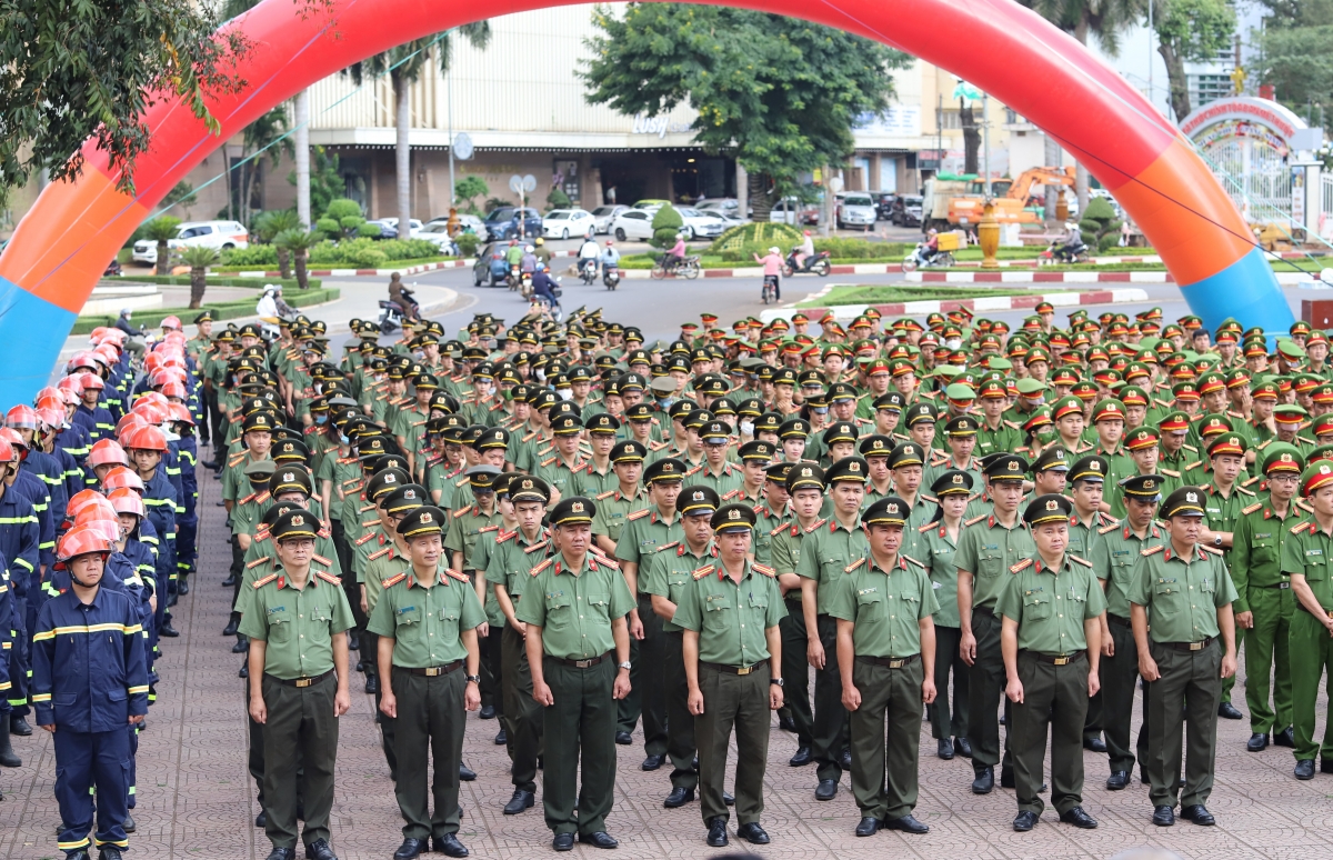 Tâi tâng mâu Kŏng an Dak Lak lo lăm tăng rup mâu ngế ki ai xôi tung rôh Têt hơnăm 2024