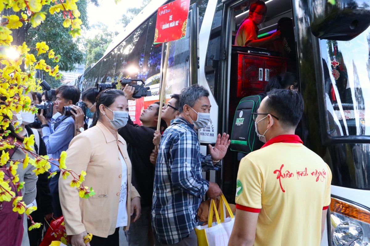 Ba kein lagaih ka urang ngak sahanang hatai ngak bruk saong rami ramik tukvak padeih Tết lagaih