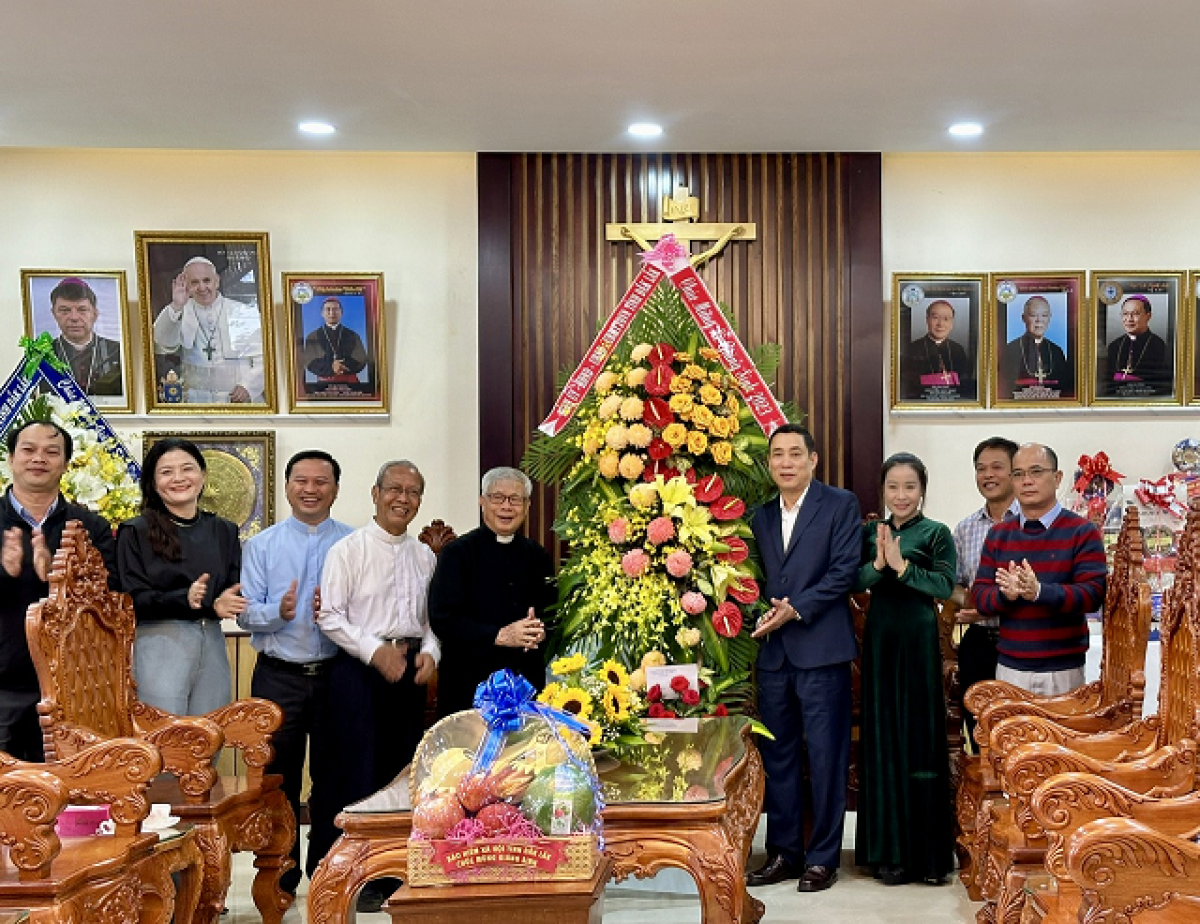 Mpôl hăn an kao si mbah rhơn ta Toà Giám mục Ban Mê Thuột