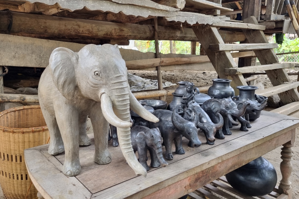 Hăm tơdrong jang tŏk đơ̆ng chă tơmang, tơdrong jang pơm bô̆i đei “rou tơiung” hăm lơ tơmam tơƀôh hơdăh tơdrong arih xa ‘nao