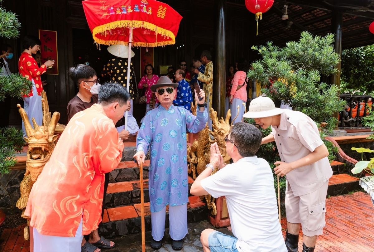 VOV - Chương trình "Một ngày làm điền chủ" mang lại sự thú vị cho du khách