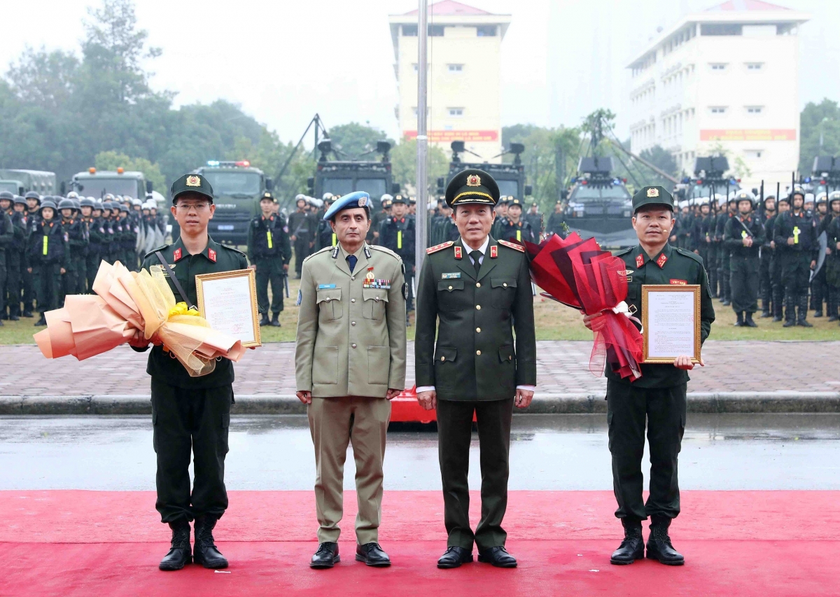 Khua Ding jum Kông ang ƀơk tơlơi pơsit pơdong Anom bruă tơhan Polih wai lăng rơnuk rơnua mrô 1