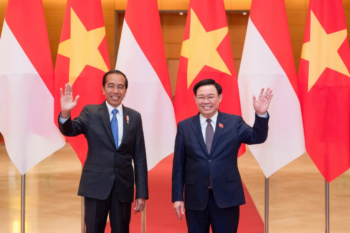  Củ tịc Quôk hội Vương Đình Huệ tìp mat Kwang atbồ lơgar Indonesia Joko Widodo