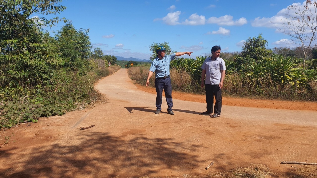 Neh wa amra brơi lŏn pơkra jơlan pioh pơdŏng plơi pla phrâo
