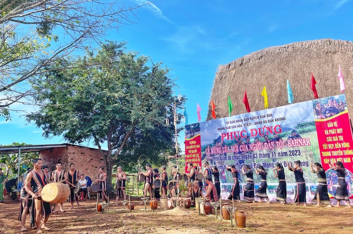 Neh wa Bahnar plơi Đăk Mông mơ-ak lơm plơi pla ba bôh thâo đưm mut amăng ƀrư̆ yak hơkrŭ glăi hăng ngă tui