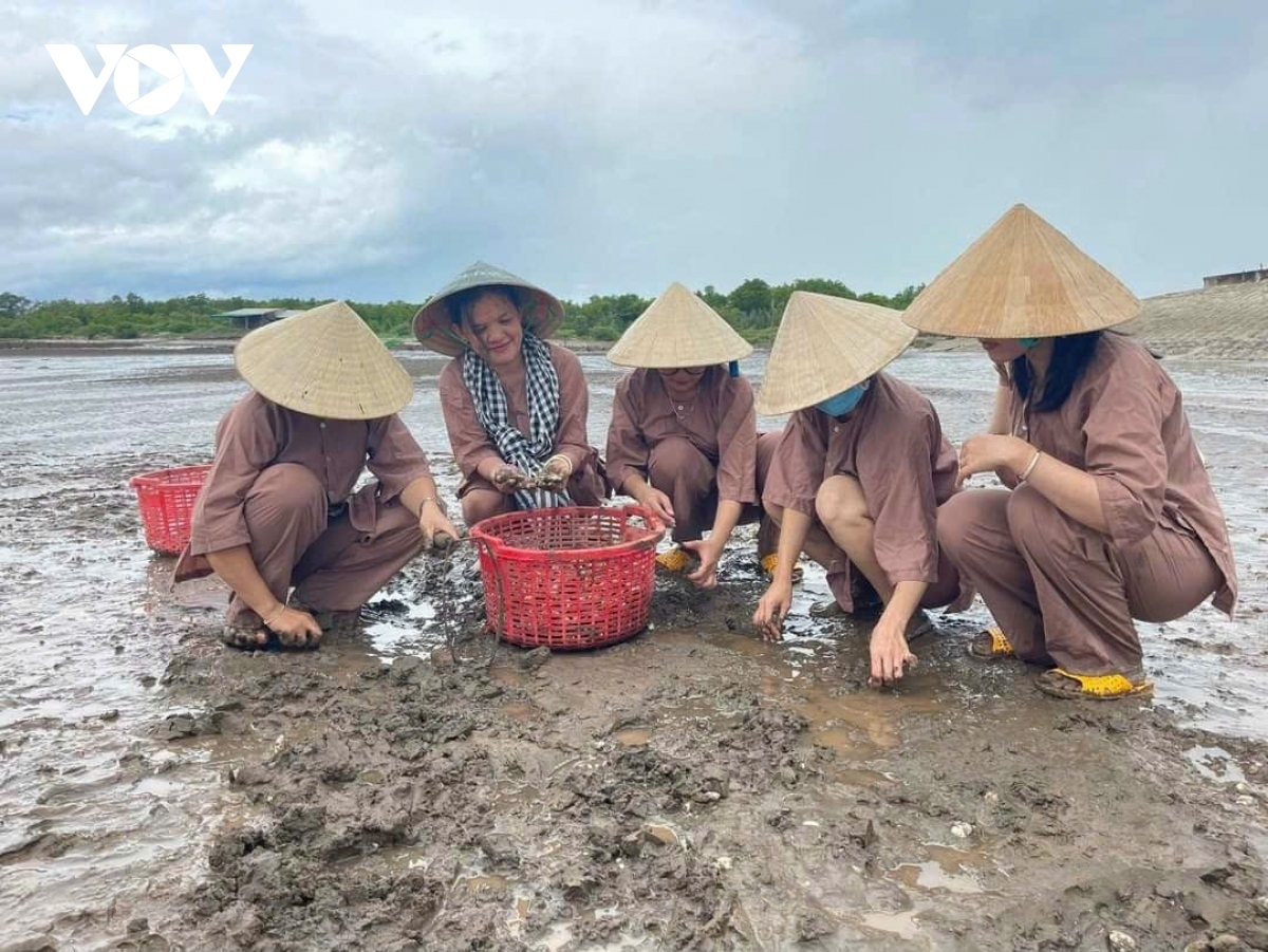 Tuai hu nao rivang iek dom bruk ngak nong kong nghe glaong; rivang iek, ba drei tame dom palei ngak meng kan