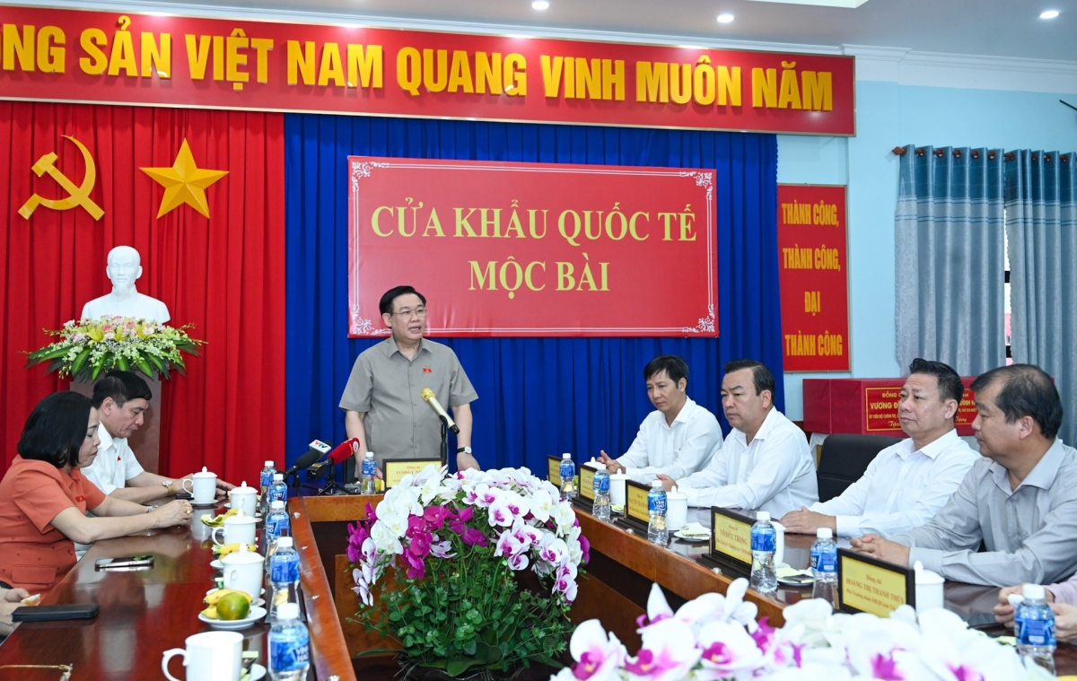 
Củ tịc Quôk hội Vương Đình Huệ tàm dơ̆ tìp mat