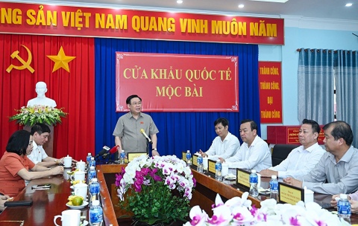 Kăn xiâm hnê ngăn Kuô̆k hô̆i Vương Đình Huệ a roh trâm mâ