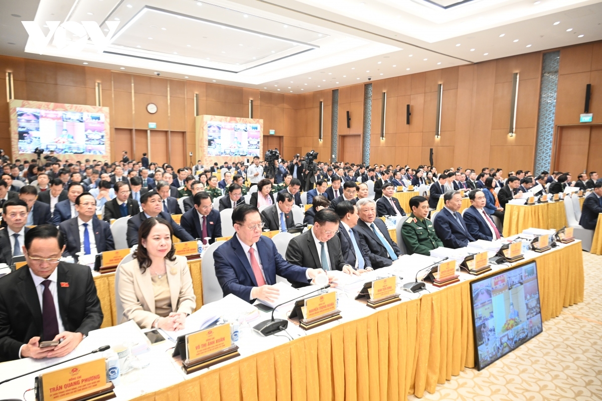 Zâp apêê đại biểu ting pấh Hội nghị.