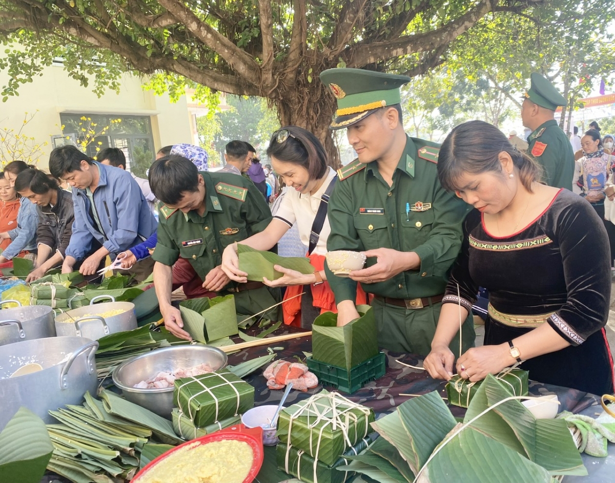 Năm mhe nkuăl n'har bri bah tahen biên phòng