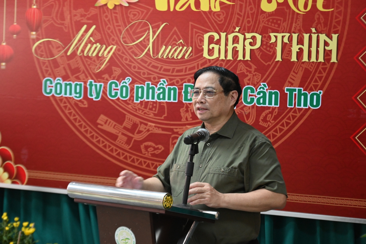 Thủ tướng Phạm Minh Chính đơs tàm dơ̆ tìp mat