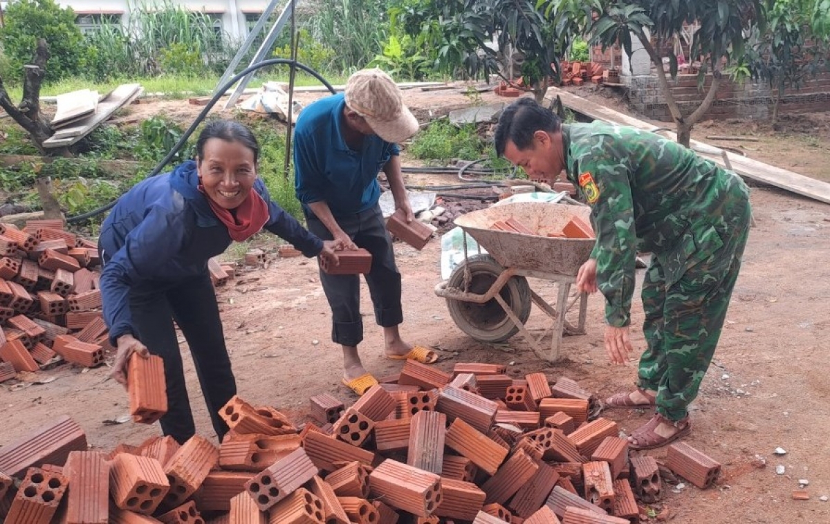 Mố đô̆i gâk tơkăng kong dêi kong pơlê Dak Lak tŏng kum hâi bro hngêi hơtôu a tíu tơkăng kong ăm kuăn pơlê a kơpong tơkăng kong