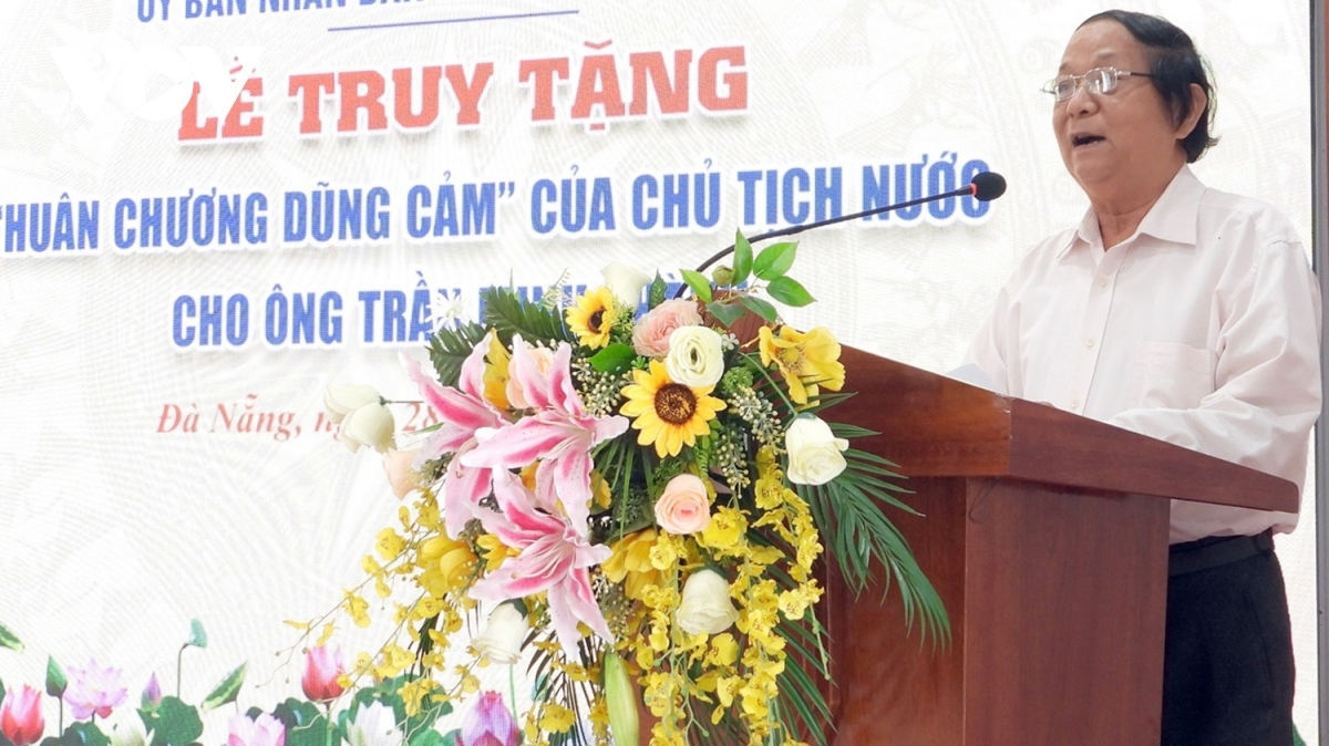 T'coóh Trần Minh Thuấn, na noo t'coóh Trần Minh Thành pa prá đhị bêl cher đoọng ch'ner.