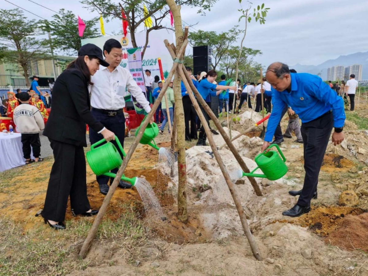 Liên đoàn Lao động TP Đà Nẵng pa gluh quân choh tơơm n’loong tơớp ha pruốt